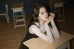 欧阳娜娜性感教室写真图片_3