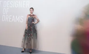 angelababy刺绣礼服性感图片