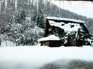 雪中小屋 第一辑_2