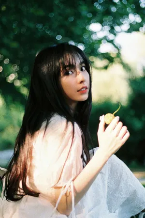 刘一曈俏丽户外写真图片_7
