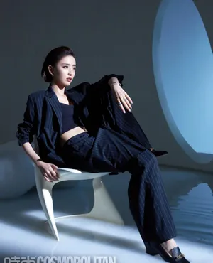 佟丽娅超A背头造型写真图片_5