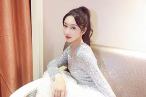 宣璐亮片纱裙性感写真图片_4