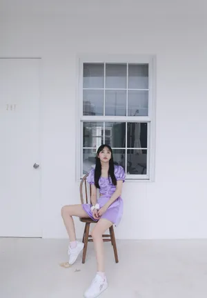 许梦圆魔芋紫上衣性感图片_3
