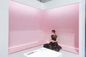 吴谨言性感黑裙写真图片