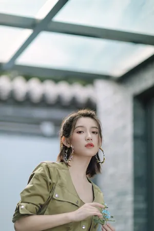 苏青时髦养眼写真图片_5
