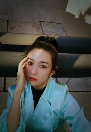 李若宁清爽性感写真图片