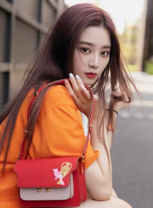 徐艺洋性感美艳写真图片_4