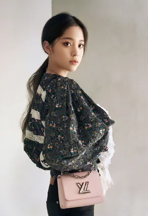 欧阳娜娜甜酷时尚写真图片_2