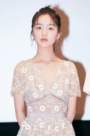 邓恩熙轻甜少女活动照图片_3