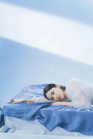 古力娜扎薄纱白裙性感写真图片_5