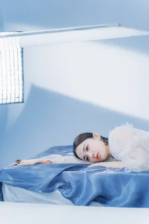 古力娜扎薄纱白裙性感写真图片_7