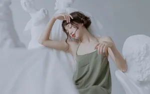 胡意旋吊带裙性感写真图片_7