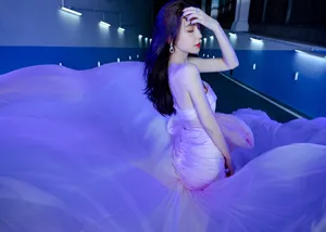 angelababy抹胸白裙性感写真图片第6张