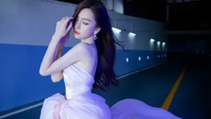 angelababy抹胸白裙性感写真图片第8张