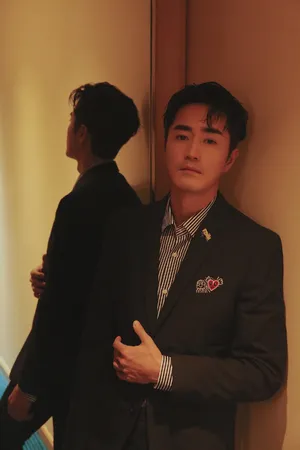 杨玏帅气有型写真图片第2张