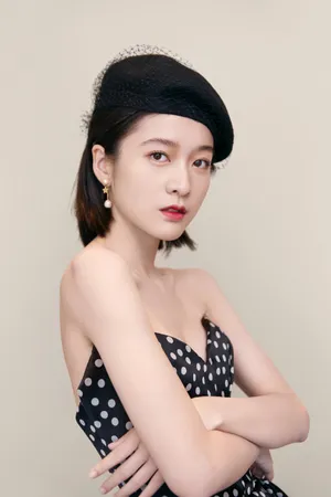 张雪迎波点裙性感写真图片第3张