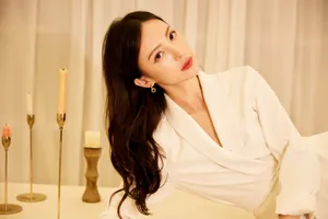 金晨优雅性感白裙写真图片_6