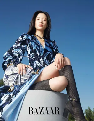 李梦唯美仰视大片写真图片_4