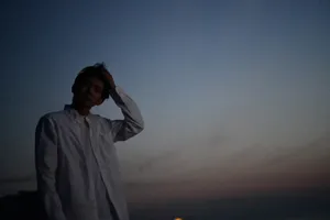 王源酷帅光影写真图片_3