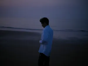 王源酷帅光影写真图片_10