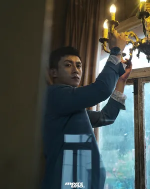 黄景瑜复古电影感封面写真图片