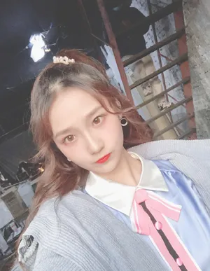 刘力菲清新甜美自拍图片_3