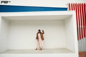 米露时尚干练写真图片_2