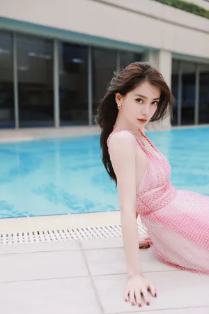 angelababy粉色长裙性感写真图片