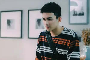 吴磊路小北帅气剧照图片_3