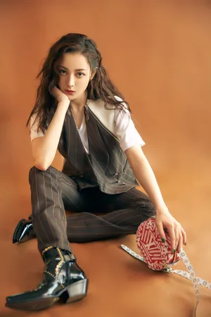 迪丽热巴复古摩登写真图片_6