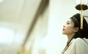 白鹿意式复古套裙性感图片写真_10