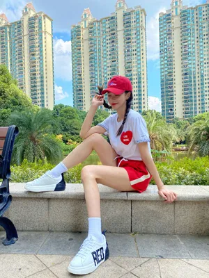 沈梦辰小红帽可爱写真图片_1