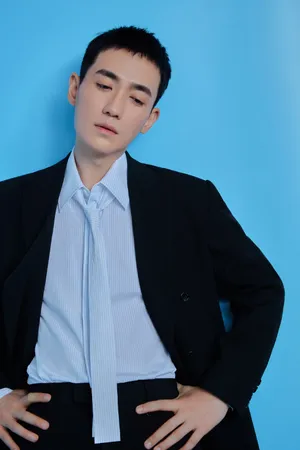 朱一龙LV春夏21男装秀帅气图片