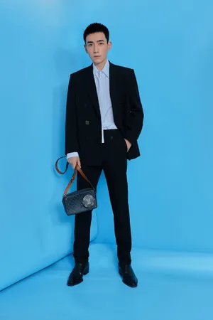 朱一龙LV春夏21男装秀帅气图片_2
