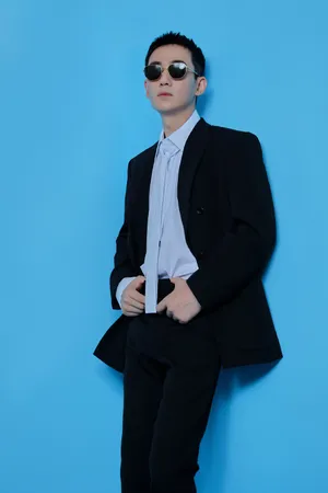 朱一龙LV春夏21男装秀帅气图片_5