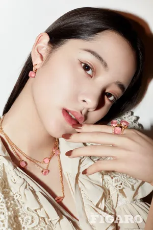 欧阳娜娜时尚杂志大片写真图片
