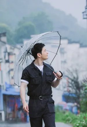 黄晓明黑色工装连体服帅气写真图片_5