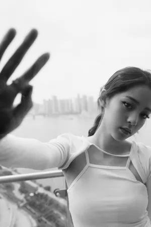 欧阳娜娜黑白时尚大片写真图片第7张