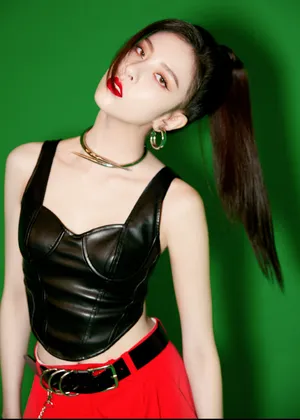 宋妍霏高马尾酷飒写真图片_9