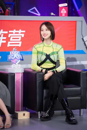 蓝盈莹清爽俏皮活动图片_3