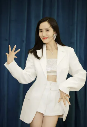 王智纯白性感甜酷写真图片_7