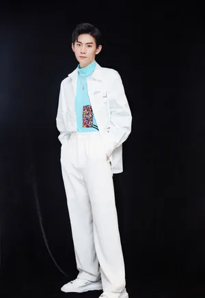 刘家祎清爽帅气写真图片_10
