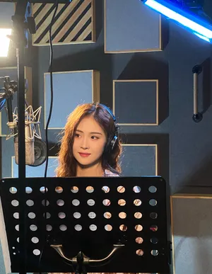 徐紫茵清新甜美居家写真图片_8