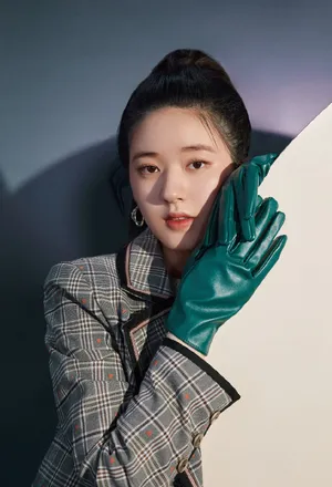 赵露思格子西装干练写真图片_7