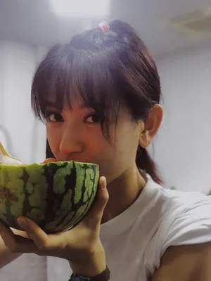 施诗格子衬衫花边裙片场写真