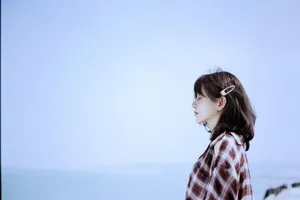 施诗格子衬衫花边裙片场写真_7