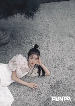 徐娇性感优雅写真图片第8张