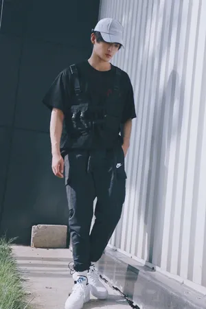 张远运动风帅气写真图片_4