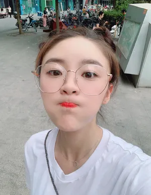 张月双马尾清新俏皮自拍图片_1
