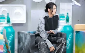 吴亦凡《潮玩人类在哪里》长发帅气图片_5